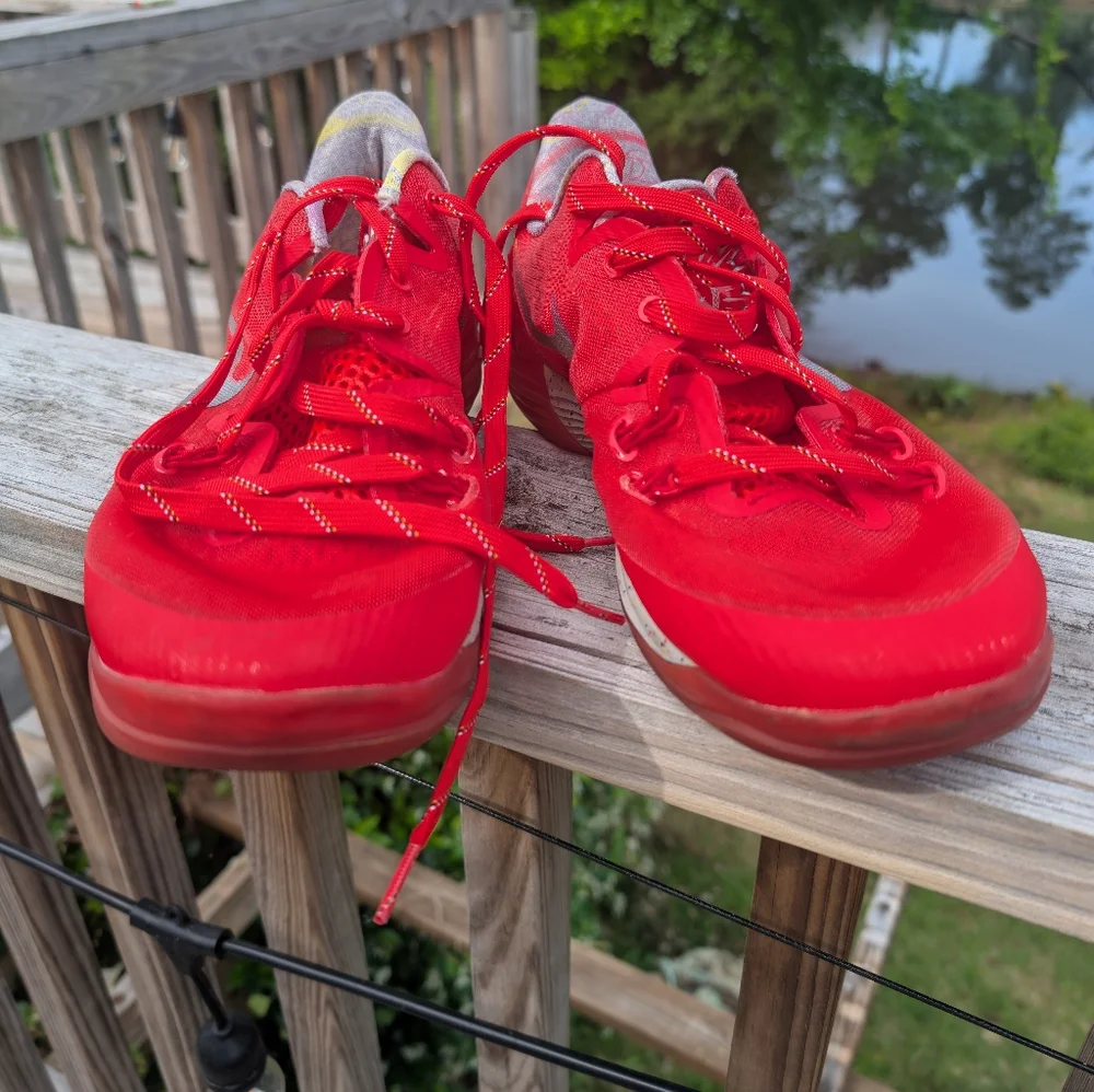 Nike Shoes Man's Kobe Venomenon Running Size 10 Red Basketball Athletic Sporty